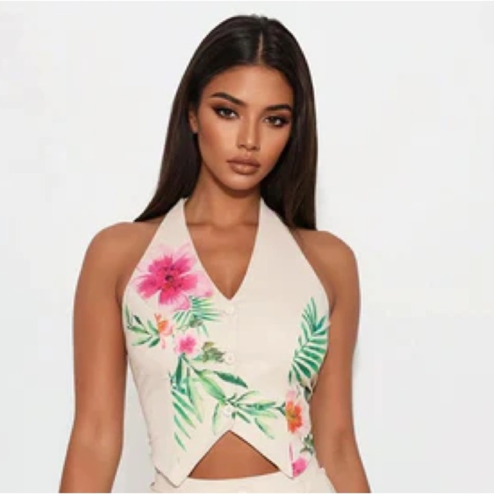 Fashion‎ Nova Women’s Medium Beige Floral Tropical Summer Vacation Halter Top